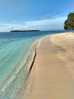 Pantai Pulau Kakara