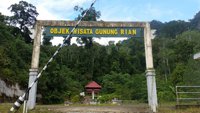 Objek Wisata Air Terjun Gunung Rian