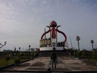 Bundaran Balanga (tugu Perdamaian Sampit)