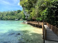 Pantai Kuburan Tua Padwa