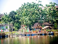 Situ Rawa Gede Wisata Air Perahu Kppl ( Gedung Kesenian)