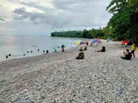 Pantai Wisata Hiyapolo