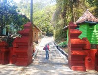 Wisata Kera Plangon