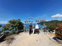 Pantai Batu Gajah, Hajoran