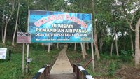 Pemandian Air Panas Batu Lepoq