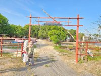 Pantai Umbang, Asri Family